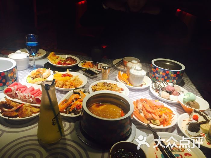 舌尖上海鲜自助_熊猫参谋海鲜自助餐厅_舌尖上的中国美食图片