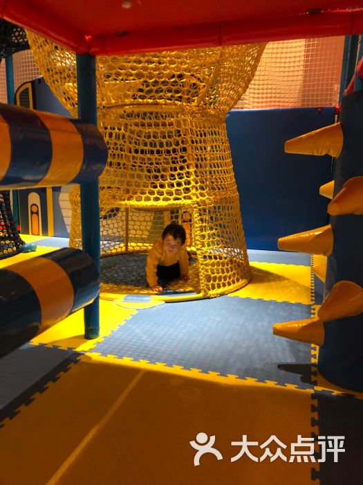 漫趣乐园酒店(上海国际旅游度假区川沙地铁站