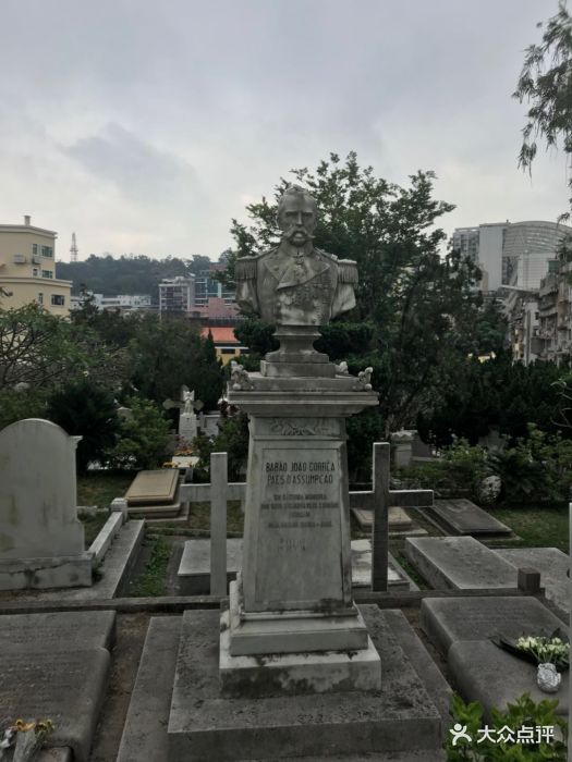 圣味基坟场图片