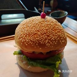曼谷人均工资_泰国曼谷图片
