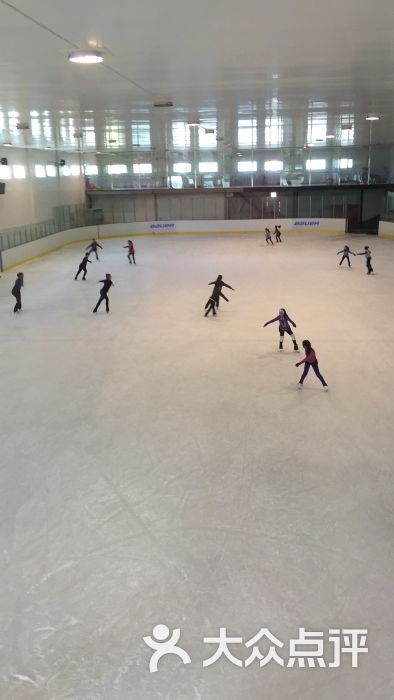 浩泰冰上运动中心滑冰馆的点评