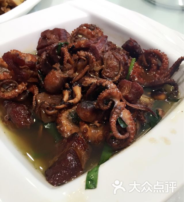 八爪鱼炖红烧肉