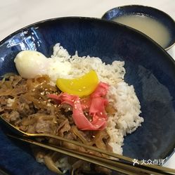 大阪和深圳经济总量_大阪的经济中心心斋桥