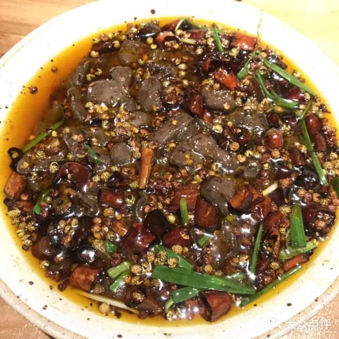 三口百味烤鸡炒鸡血图片 - 第1张