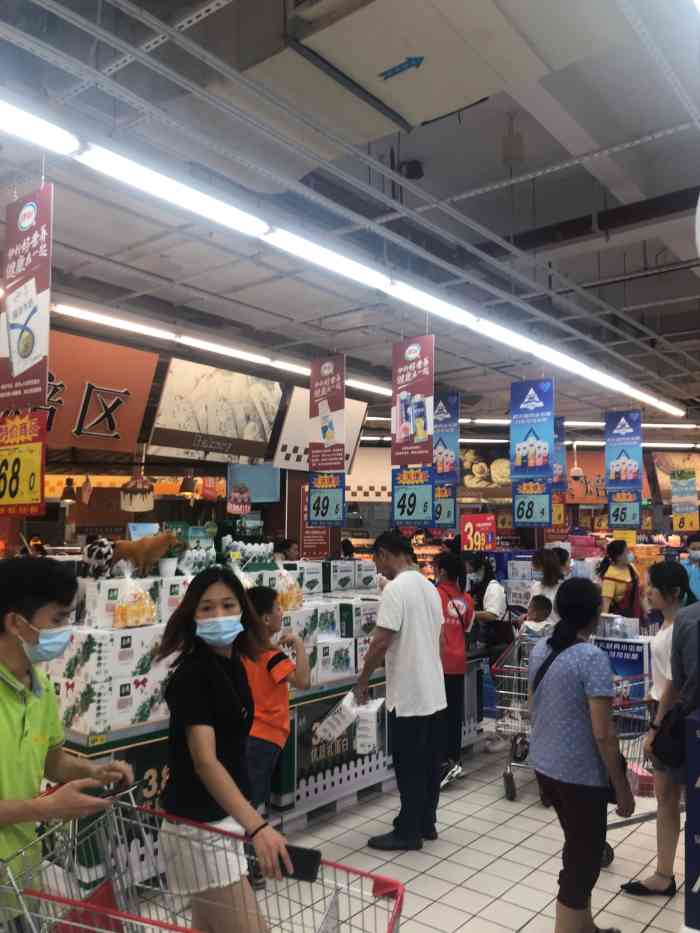 大润发(罗村店)-"地方比较大,有两层购物区,工作时间.