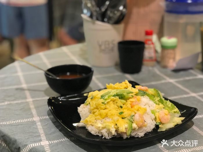 凉瓜虾仁炒蛋饭