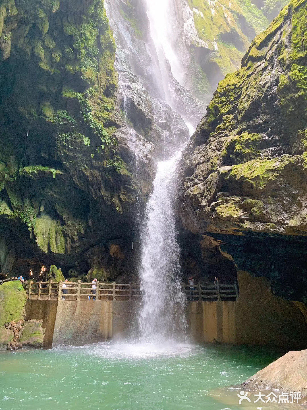 通灵大峡谷位于广西百色市靖西县国家4a级风景区