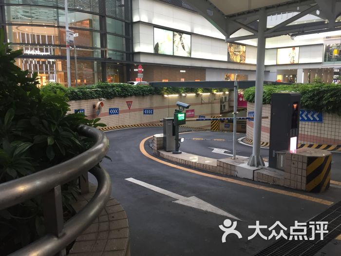 友谊商店停车场图片 第2张