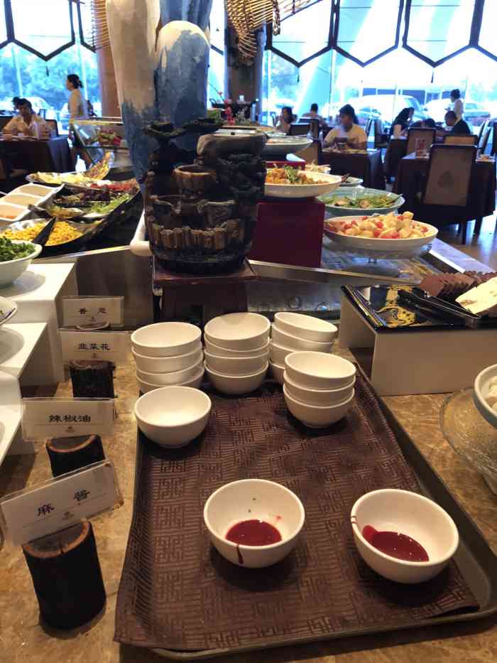 秦皇国际大酒店·自助餐-"海鲜很新鲜,连吃了四盘儿,.