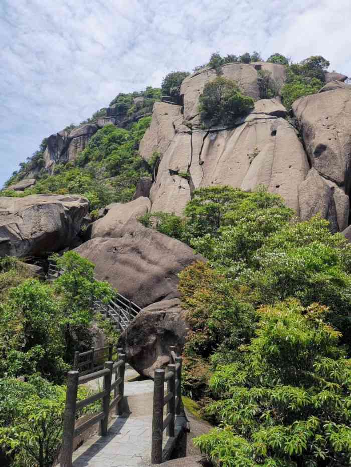 乌山风景区-"翻开云霄革命史,载入史册的是云霄乌山.