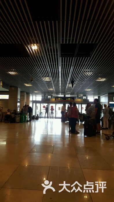 马德里-巴拉哈斯机场-图片-马德里生活服务