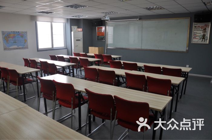 新东方学校:新东方太原路校区位于联盟路太原