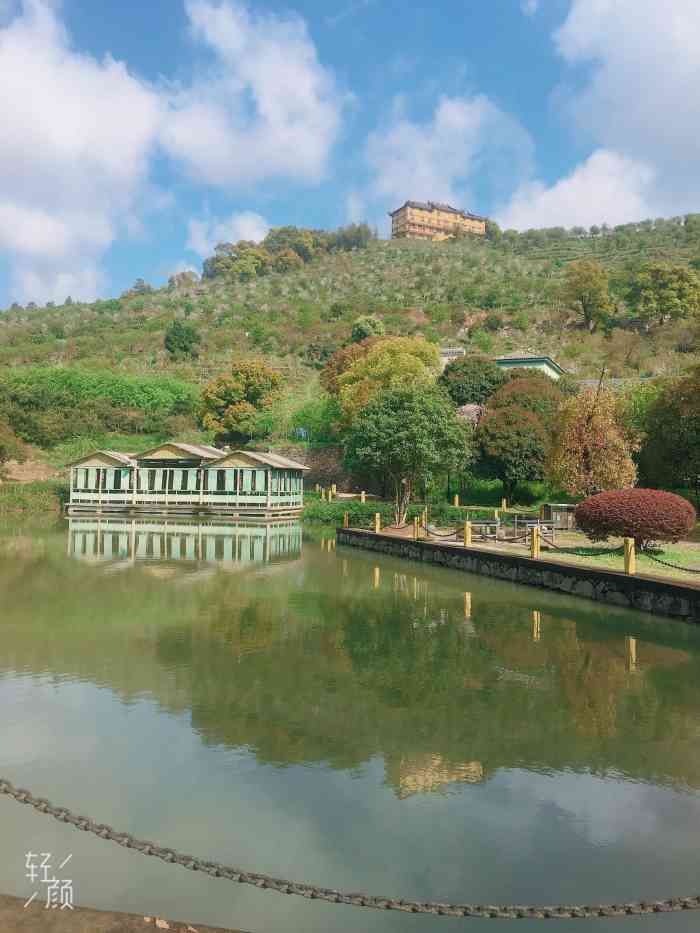 绿野山居度假村-"绿野山庄位于宁波市江北区慈城镇村