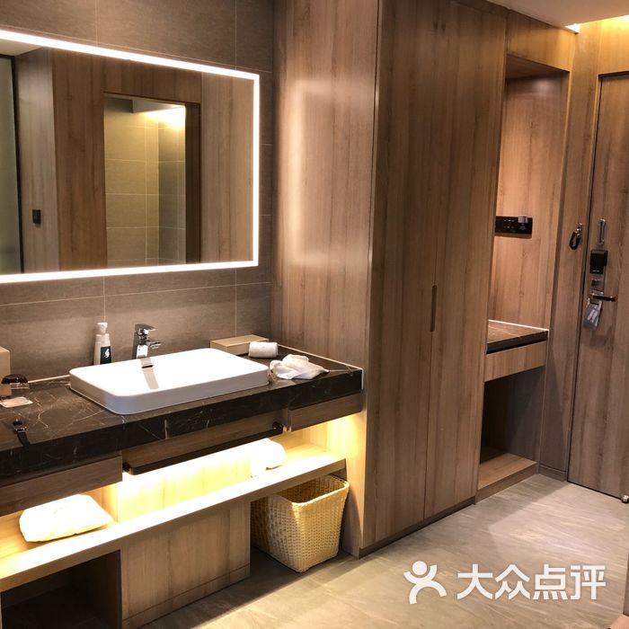 广州粤侨亚朵酒店