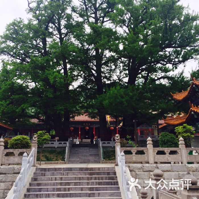 鲁山文殊寺