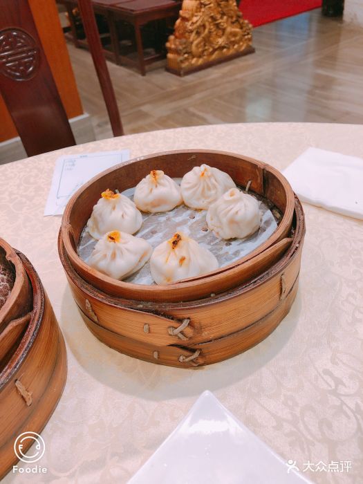 绿波廊(豫园路店)蟹粉小笼包图片