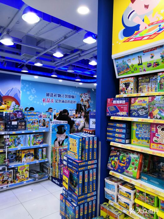 toysrus玩具反斗城店内环境图片