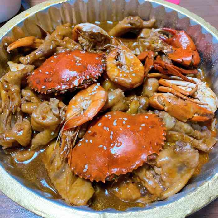么么嘴肉蟹煲(清江路店"这是第二次定么么嘴家的肉蟹煲了,要了每种.