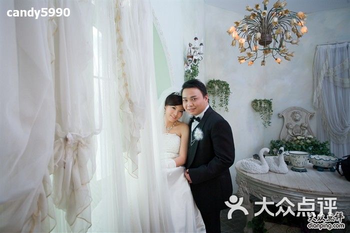 唯一婚纱摄影_唯一视觉婚纱摄影logo(2)