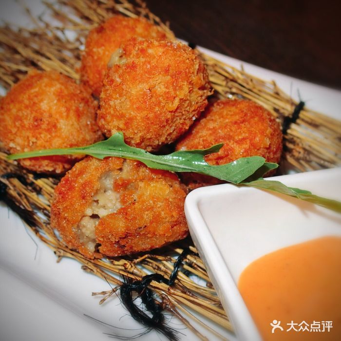 黄金牛肉可乐饼