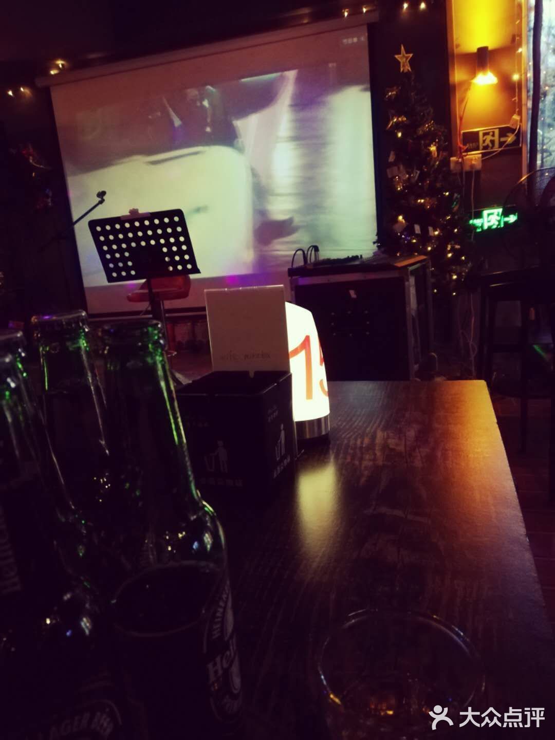 最近喝酒次数不是很多,偶尔去一些烧烤店喝点酒