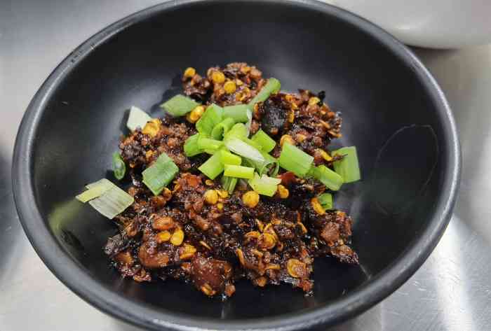 金小仔豆豉油渣火锅(未来方舟店)-"[薄荷]环境: 进门就能闻到很浓的