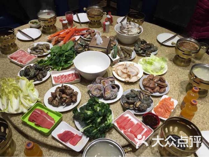 点击图片查看详情 皇冠海鲜火锅自助晚餐_339海鲜自助火锅图片_海鲜火锅自助(2)