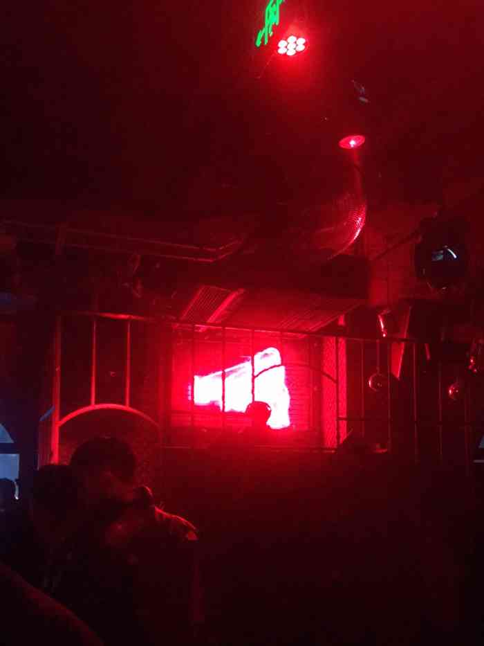 orangutan bunker猩猩地堡酒吧(兰桂坊店)-"[悠闲]在一个夜黑风高冷得