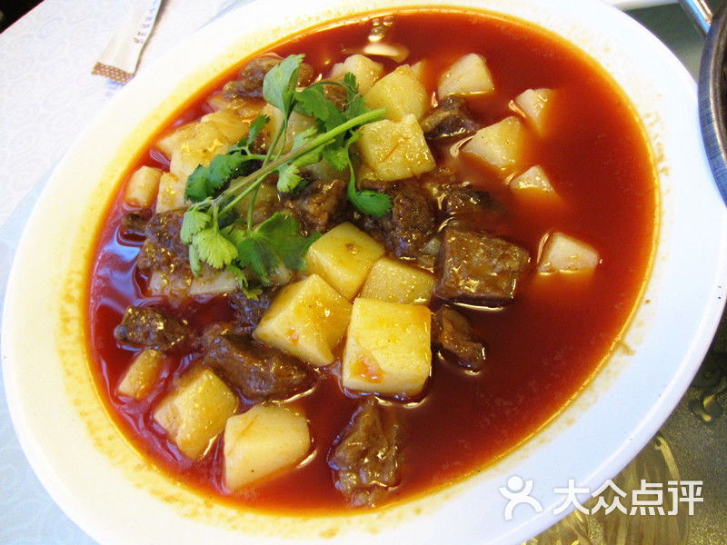 银鑫酒楼,米凉粉烧牛肉