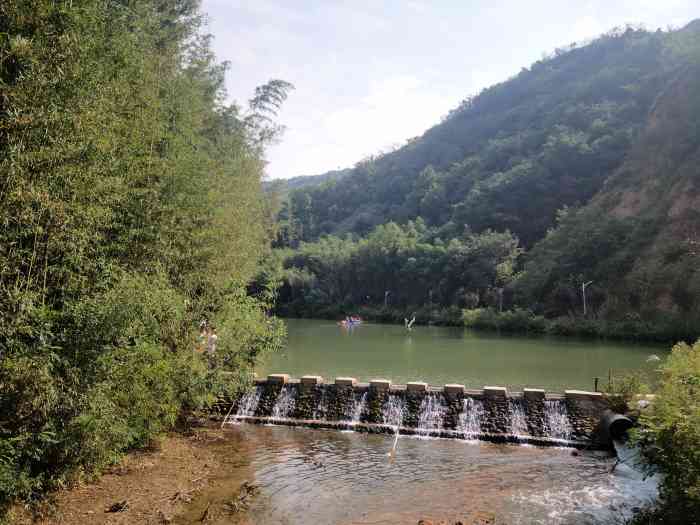 西安鲸鱼沟竹海风景区