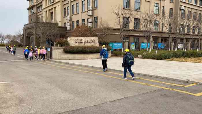 泉海小学"济南市市中区泉海小学是南上山教育集团(校.