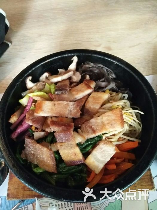 烤五花肉石锅拌饭
