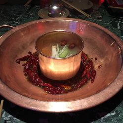 潮辣矿泉水火锅(沿江大道店)电话,地址,营业时