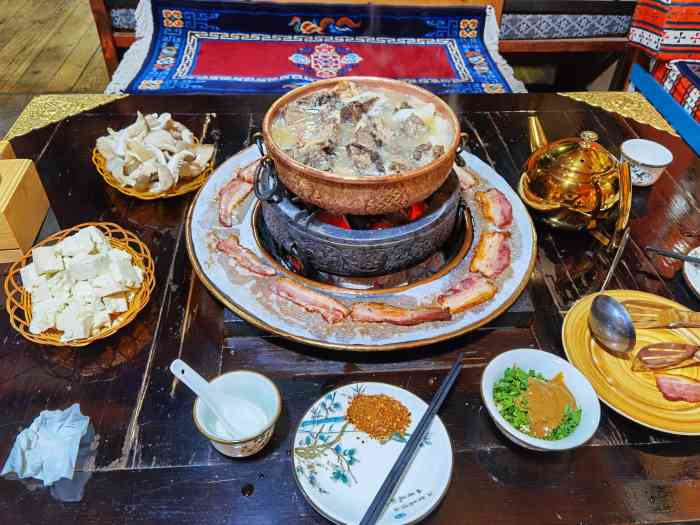 康巴藏餐(中和路店"独具特色的藏餐,拯救了被玉龙雪山的大长队.