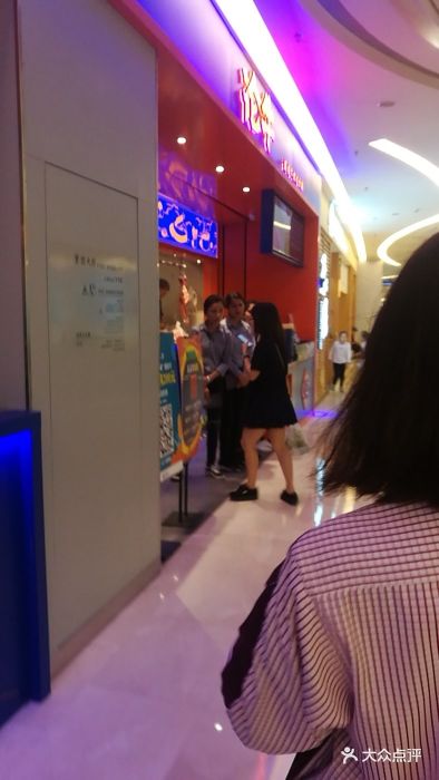 位置:深圳市罗湖区布心太宁路8号一个大型的