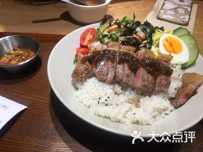 黑椒酱西冷牛排饭