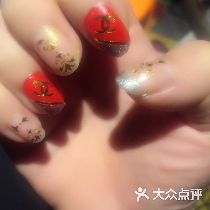 丹尼家姐姐           丹尼家姐姐           gogoboi163