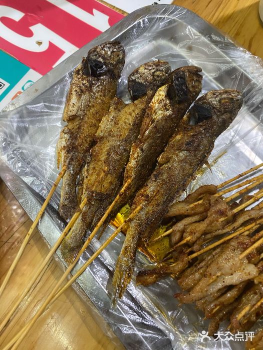 师傅烧烤(怡园路总店)烤小黄鱼图片