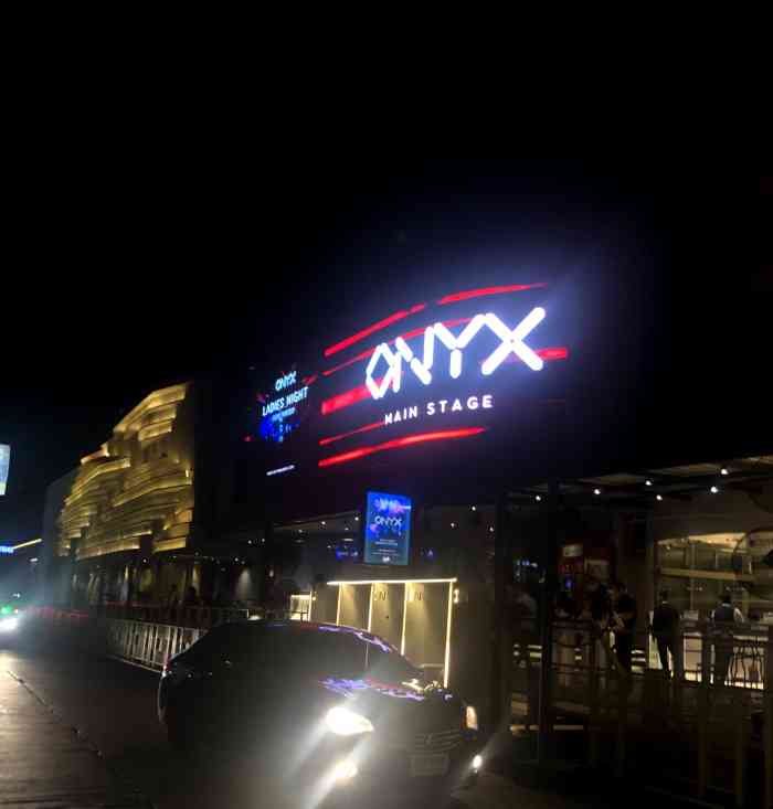 onyx夜总会-"这家真算是曼谷排名第一的酒吧了,当地人外.