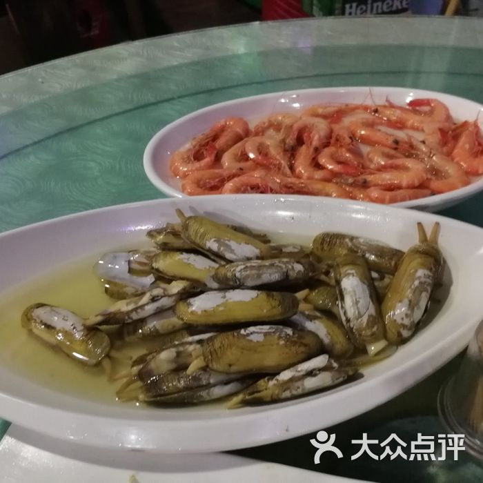 鹰龙海畔大酒店