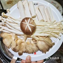 潮德阿水牛肉火锅(深圳总店)的杂菌拼盘好不好吃?用户评价口味怎么样?