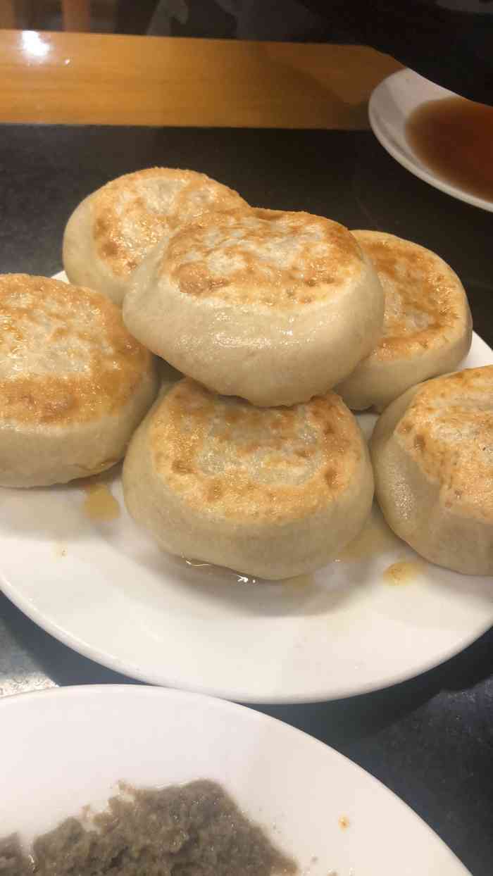 全聚轩门钉肉饼-"来自牛街的肉饼,是家清真店,涮肉也.