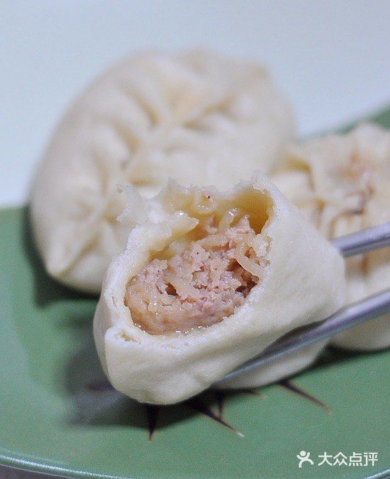 大萝卜肉包子