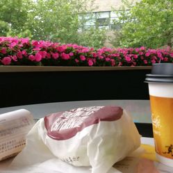 麦当劳软件园店团购 tPDbif_C95_rTRqvGUsmnJXuGuuboWdTJsLolzME9thFTj1zLblk4OmXGeqiqp1nF5u7J_jS4MuCaeLAHD0KTg.jpg