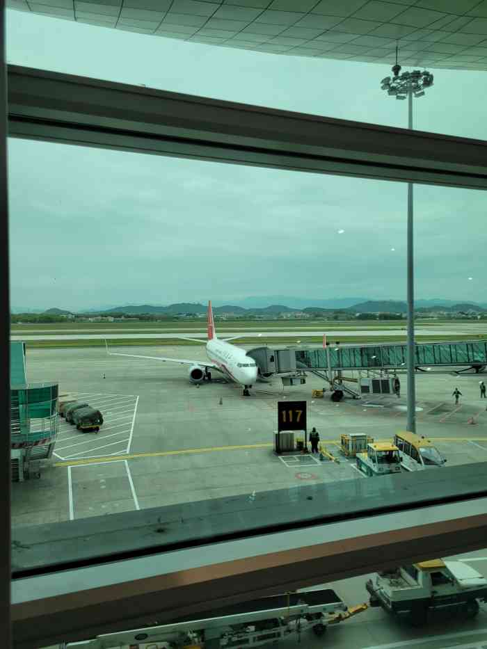 揭阳潮汕国际机场-"从三亚飞深圳的机票时间太差了都.