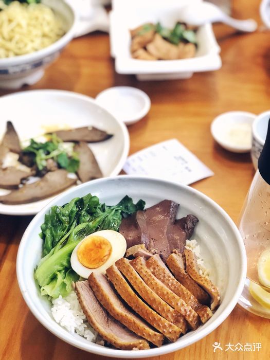 不鹅人·金牌卤鹅饭(海岸城店)金牌鹅肉饭图片