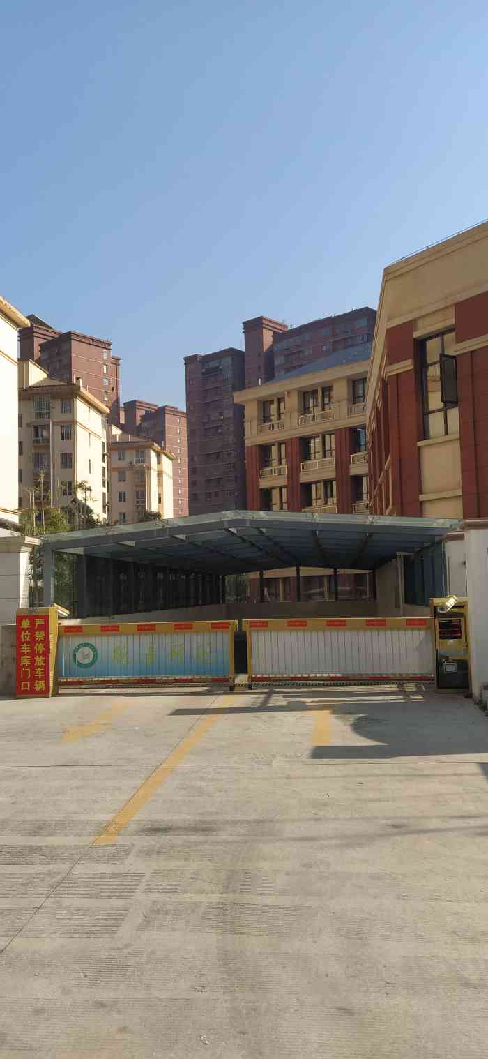 豫章师范学院附属小学-"豫章师范学院附属小学,位于经