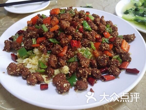 孜然羊肉炒小米饭