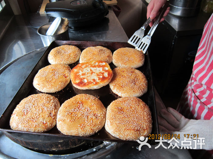 外酥里嫩的烧饼