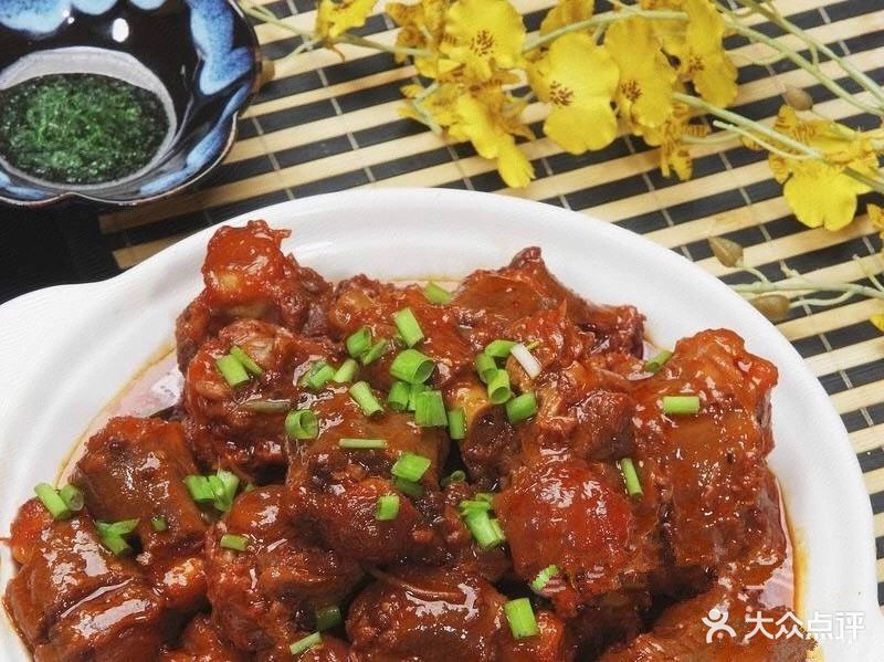 龙吟阁私房菜红烧牛尾图片 - 第21张